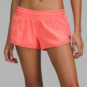 lululemon raspberry cream hotty hots size 4 2.5”